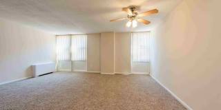 Twin Towers Apartments Gallery 21