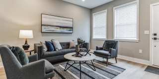 Huge 4 bed 3 bath home in point breeze. MODERN, PATIO, ROOF DECK JULY 15 Gallery 3