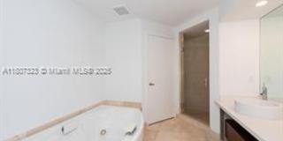 16275 Collins Avenue Gallery 10