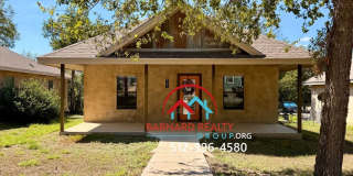 Available Now: 2 bed 2 bath with Garage Gallery 1