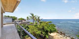 HaleGator: Award-Winning Oceanfront Home w/ Rooftop Lanai & Ocean Views Gallery 28