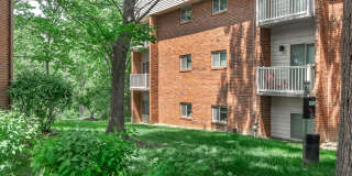 Huntington Square Gallery 4