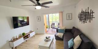 5447 Vineland Road Gallery 4