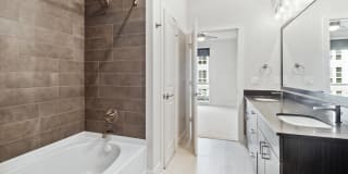 AMLI RiNo Gallery 20