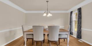7707 LAKE GLEN Drive Gallery 8