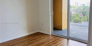 900 SW 8th St Gallery 4