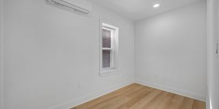 1911 W HUNTING PARK Avenue Gallery 16