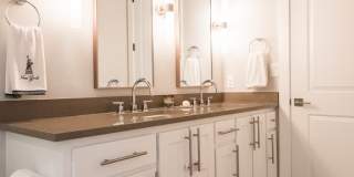 2/2/1 Condo in Town Creek / Walk to Dos Rios / Community Pool/Fridge, Washer & Dryer Included / Balcony / NBISD *2 weeks free rent* Gallery 16