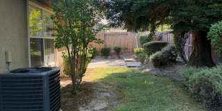 BEAUTIFUL SINGLE STORY 3+BD, 2.5 BA, & 3 CAR GARAGE! Gallery 26
