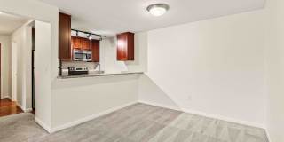 1-Bedroom Condo Near Bitter Lake Gallery 8