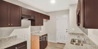 8008 Railroad Ave W Gallery 2