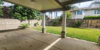 5 Bedroom Home Behind the Gate of Wisteria Place Gallery 26