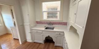 2br - 780ft2 - Prime location! One block to UCB Gallery 2