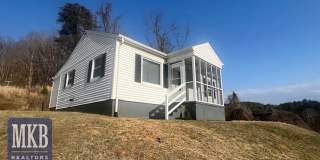 2 Bedroom Home in Clearbrook Area Gallery 1