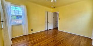 Charming House  with Large yard Gallery 20