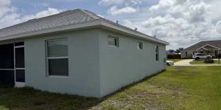 Gorgeous 3-4 bedroom Home off Becker Gallery 11