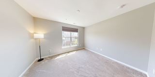 Beautifully maintained 2Bed/2Bath Condo - Great Location Gallery 14