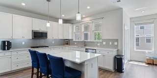 Modern Potomac Shores Home with Resort-Style Amenities Gallery 12