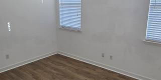 3674 Biltmore Avenue Gallery 21