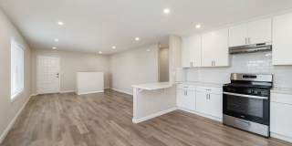 450 Manhattan Ave Gallery 3