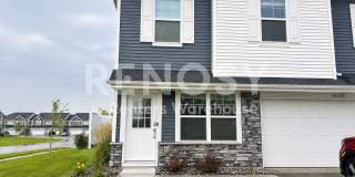 Available Now 3 Bedroom 2.5 Bath Townhouse in Maple Grove Gallery 1