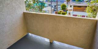 Central Inglewood Life – Gated Living Near SoFi & Transit Gallery 18