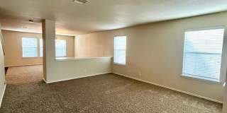 Large 3/2.5 ~ Conveniently located to JBSA Lackland and JBSA Kelly Field Annex ~ Move in Ready! Gallery 7