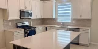 12318 SW Myrtle Oak Drive Gallery 1