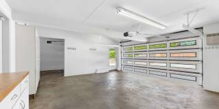 4 Bed, 5 bath home with stunning ocean views located in Malibu hills Gallery 39