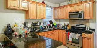 SIX BED IN MISSION HILL!!!! 6BED!!! Gallery 8