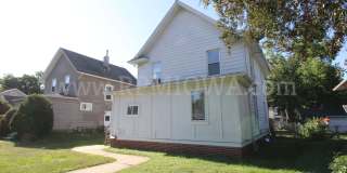 CHARMING!! 3 bedroom, 1.5 Bath Home in Des Moines Gallery 1