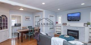 Updated Craftsman Living: 2BR/2BA + Den in NW Rochester Gallery 8