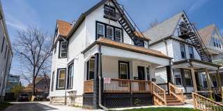 3Bdrm w/ Den  **FREE JULY RENT Gallery 33