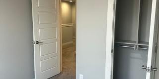 3 Bedroom Townhome with ALL APPLIANCES at a great price!! Gallery 6