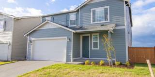 Modern Puyallup Living | Spacious Loft, Covered Patio & Central A/C Gallery 1