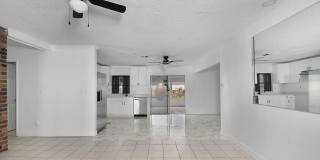 325 NW Rebecca Avenue Gallery 5