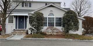 31 Ledge Avenue unit: 2 Gallery 1