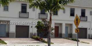 1232 SW 8th Ct Gallery 1