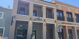 1322 E Washington Street Gallery 2