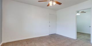 2419 S. Ridgeley Dr Gallery 10