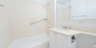 180 Riverside Boulevard 180 Riverside Boulevard Gallery 63