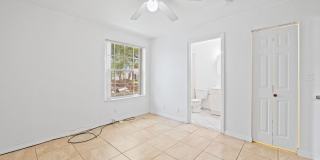 Beautiful 4 bed 3 bathroom Single Family Home with a large fenced yard Gallery 13