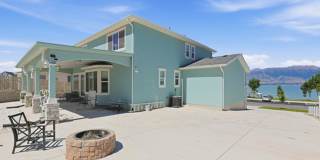 Large luxurious house with view of beautiful Utah Lake! Gallery 48