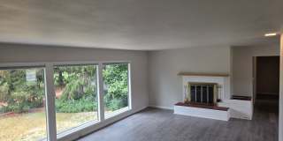4 Bed 2 Bath Golf Course Living Gallery 9