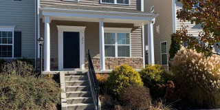 3 Bedroom 2.5 Bath Townhouse 1 Car Garage Gallery 1