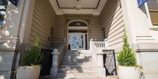 306 W Franklin Gallery 12