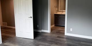 3212 Hollyhock Hill Gallery 24