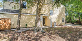 330 SUNRISE Circle Gallery 3