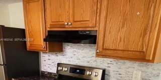 833 Riverside Dr Gallery 1