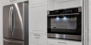 Spacious Poolside Condo! Gallery 13